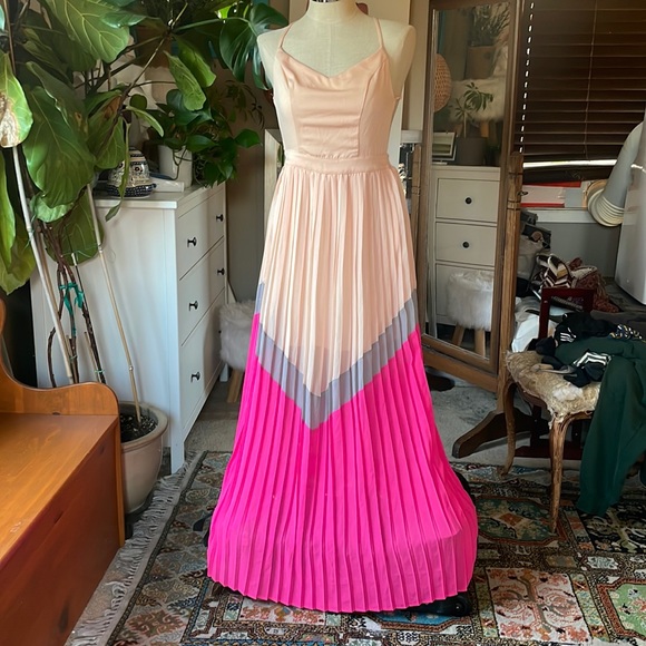 Hyfve pleated maxi dress - Picture 2 of 12